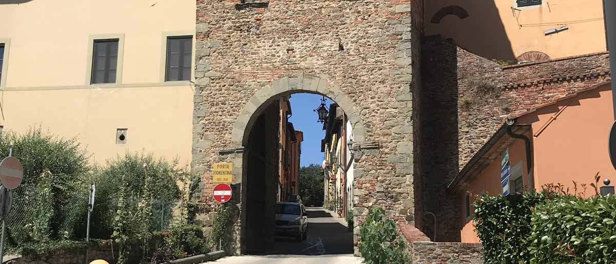 MONTECARLO-TOUR: ZWISCHEN BAUERNHÄUSERN, OLIVENHAINEN UND WEINBERGEN